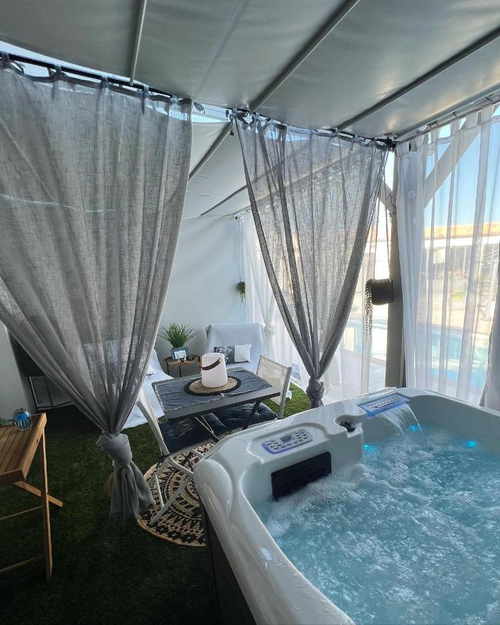 Suites By Aix Keys Avec Jacuzzi Privatif 5 Min Des Plages Fouras Saint-Laurent-de-la-Prée Buitenkant foto