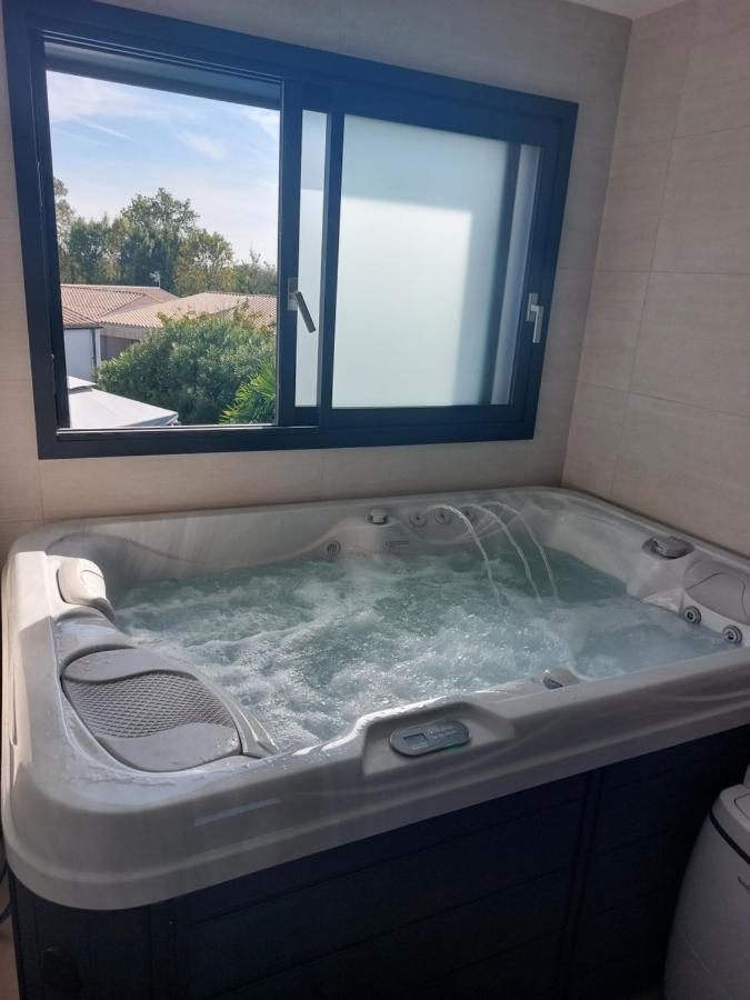 Suites By Aix Keys Avec Jacuzzi Privatif 5 Min Des Plages Fouras Saint-Laurent-de-la-Prée Buitenkant foto